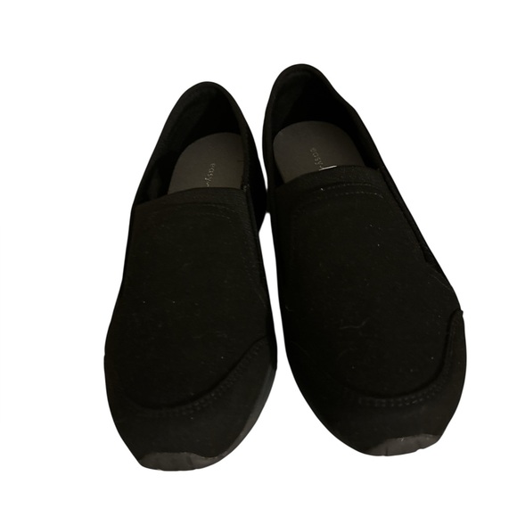 Easy Spirit size 10W slip on comfort shoe New - Picture 1 of 3